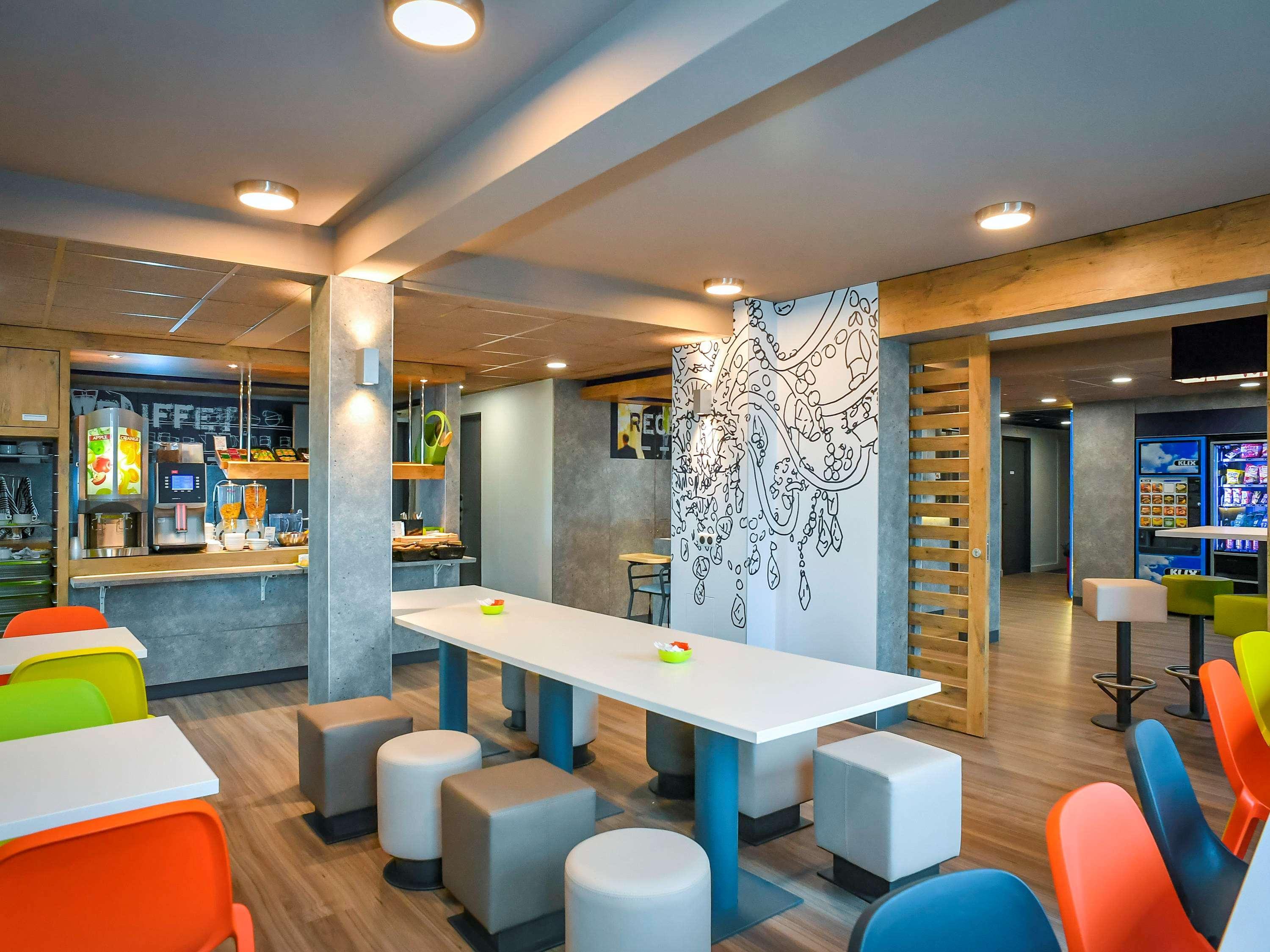 Ibis Budget Кутанс Экстерьер фото