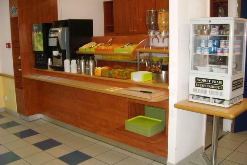 Ibis Budget Кутанс Экстерьер фото